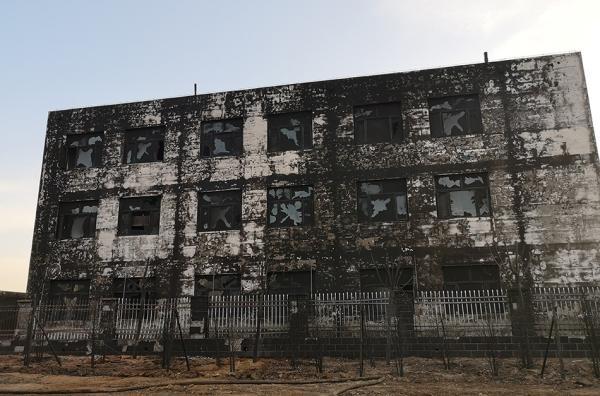 張家口燃爆事故24小時(shí)：父子一起開貨車，兒子逃生父親遇難