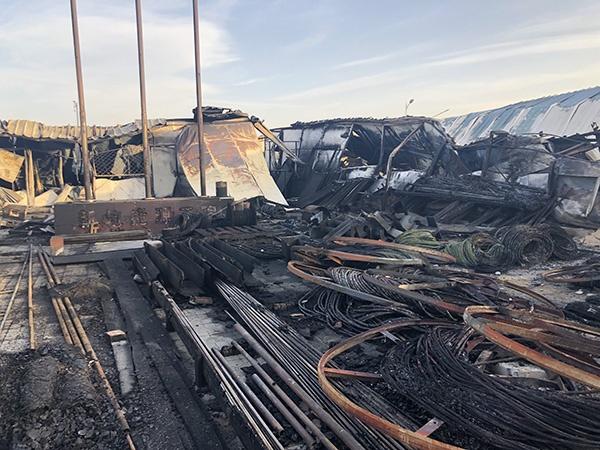 張家口燃爆事故24小時(shí)：父子一起開貨車，兒子逃生父親遇難