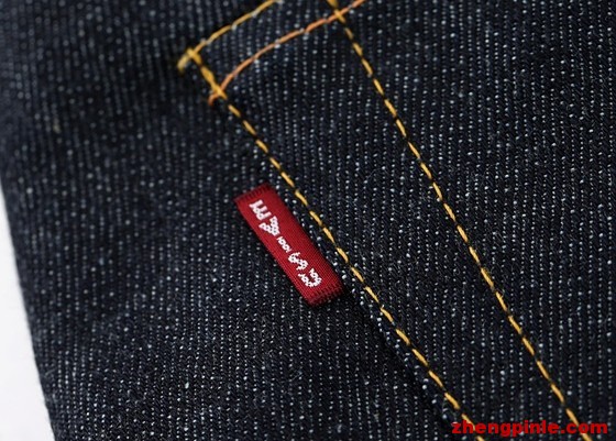 EVISU的小紅旗 要分辨日版及歐版的最快最普遍的方法,就是看后口袋是否有EVISU的小紅標