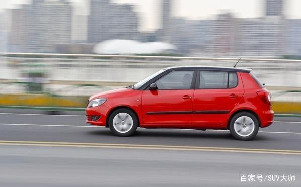 汽車高速行駛120km/h,哪些汽車會飄?哪些汽車不會飄?