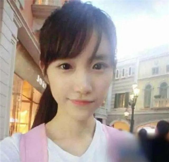 優(yōu)衣庫不雅視頻女主角高調(diào)出道，這年頭做明星的門檻越來越底了